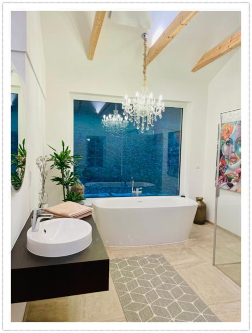 Villa Amelie' Wochenend- Und Ferienhaus Heimschuh エクステリア 写真